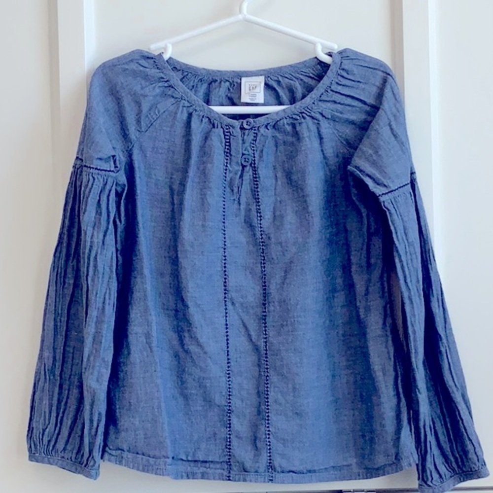 Bundle Sale 2/$15 —-GAP Pullover Shirt With Embroidered Trim
